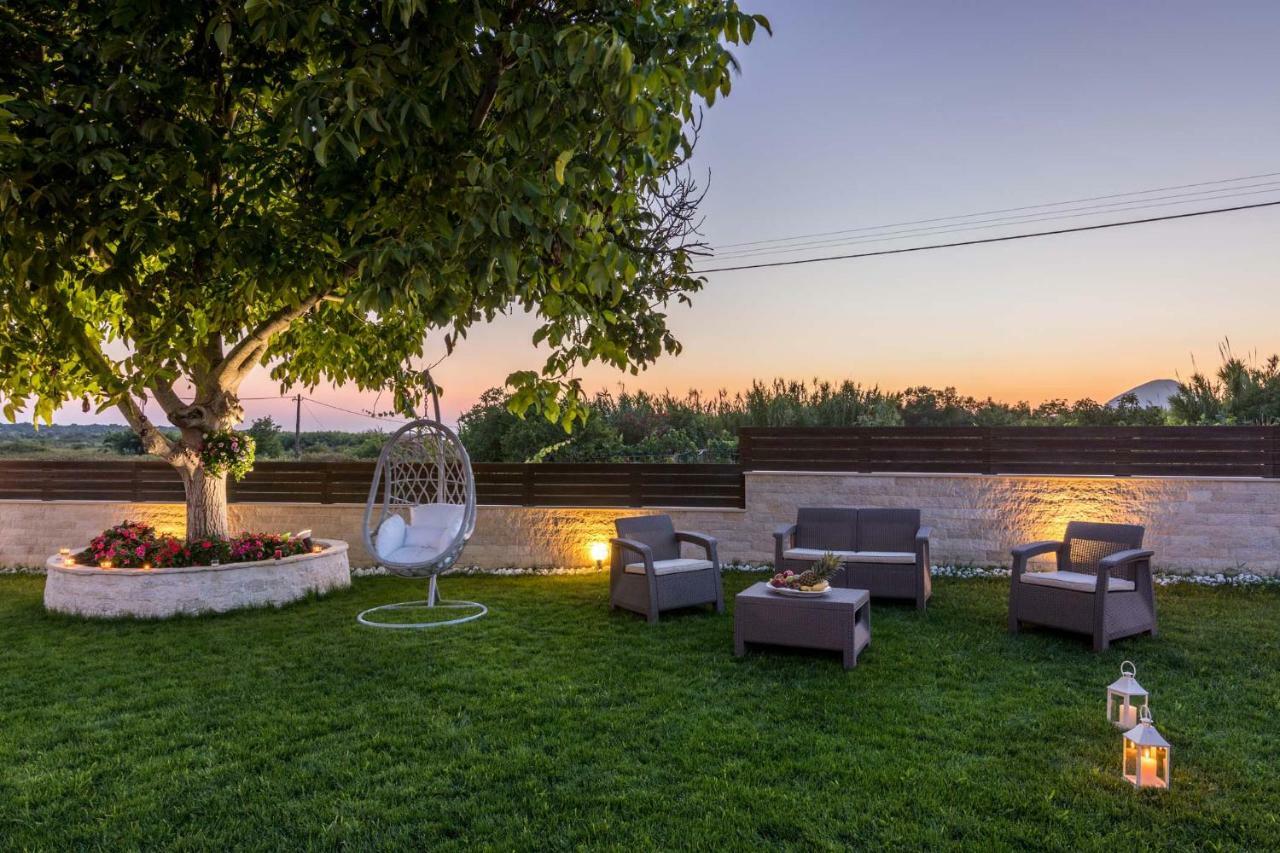 Villa Nissos Linia ภายนอก รูปภาพ