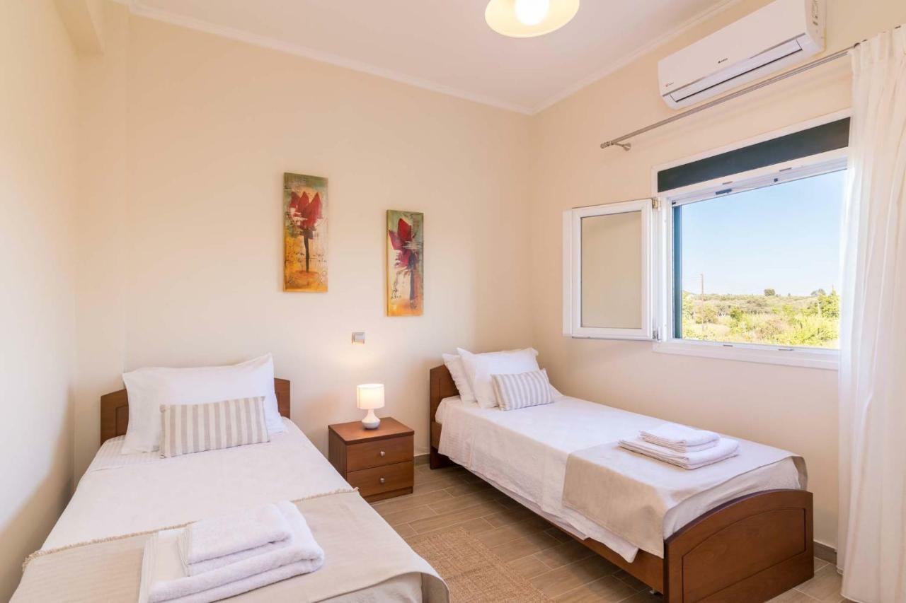 Villa Nissos Linia ภายนอก รูปภาพ