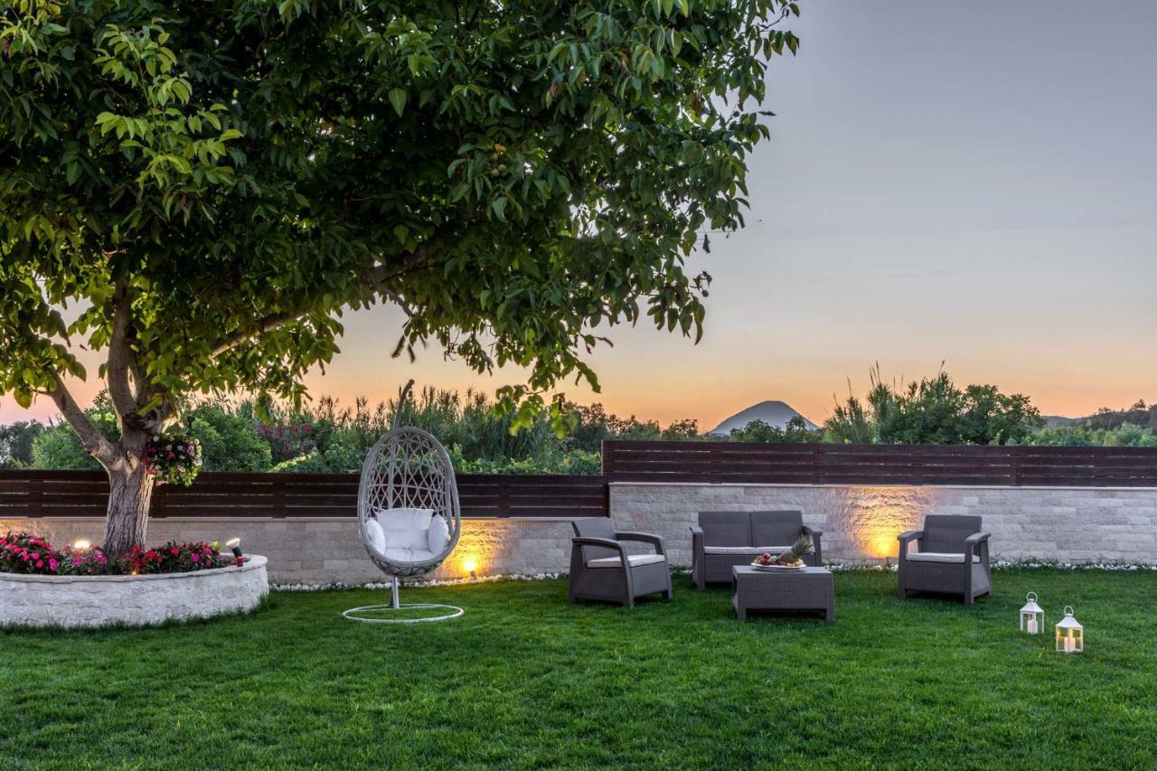 Villa Nissos Linia ภายนอก รูปภาพ