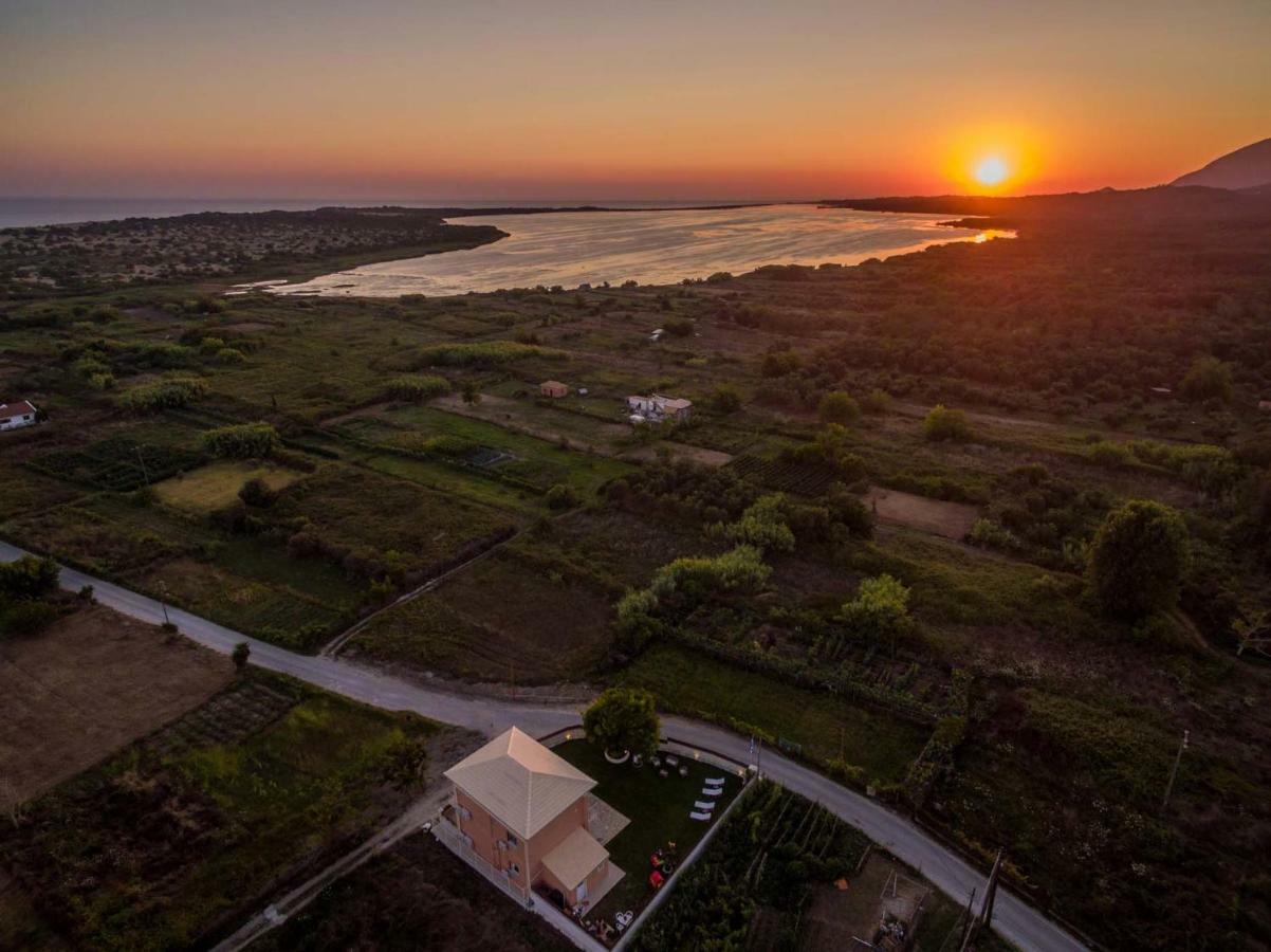 Villa Nissos Linia ภายนอก รูปภาพ