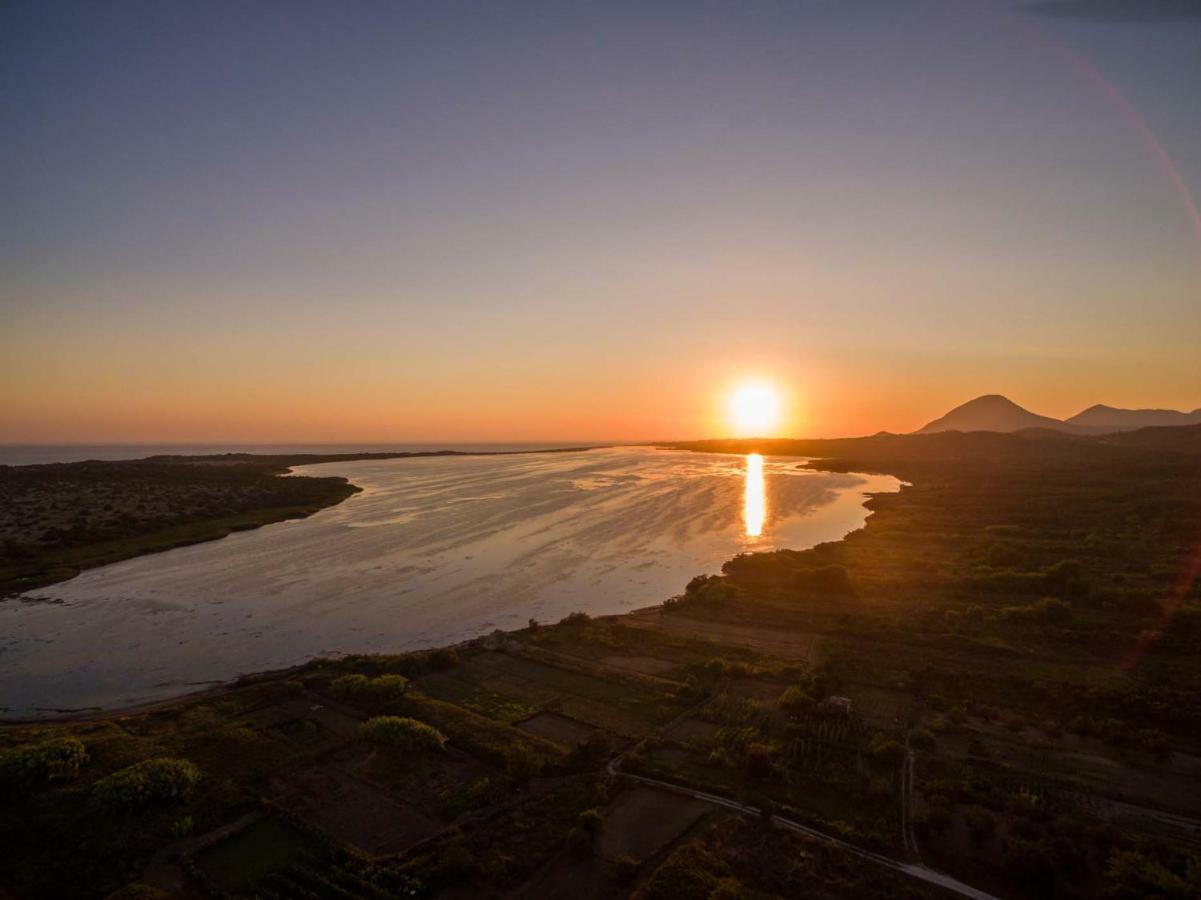 Villa Nissos Linia ภายนอก รูปภาพ
